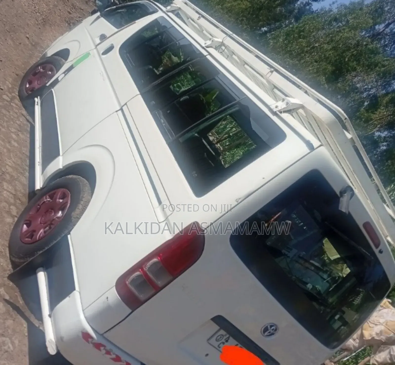 Toyota HiAce 2007 White