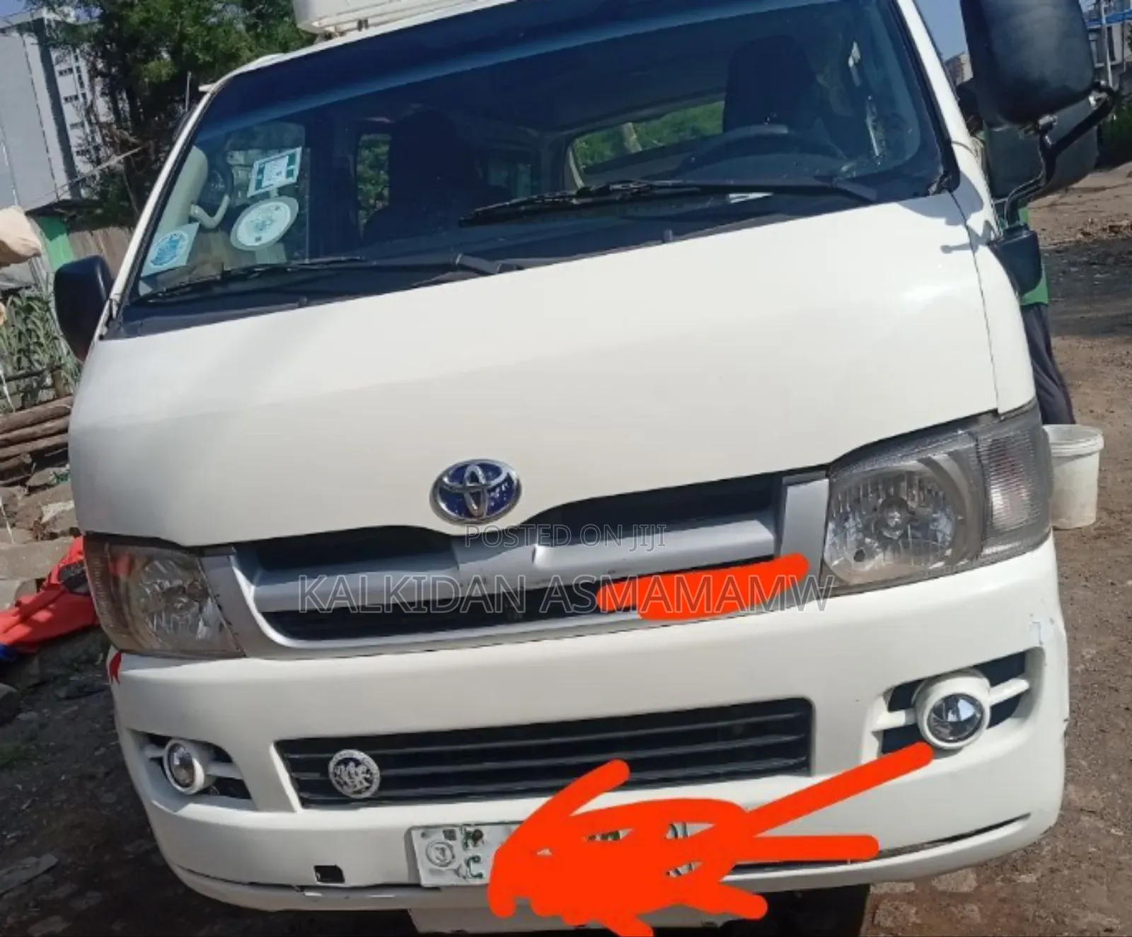 Toyota HiAce 2007 White