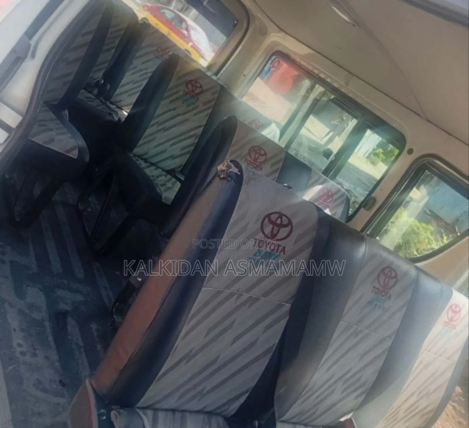 Toyota HiAce 2007 White