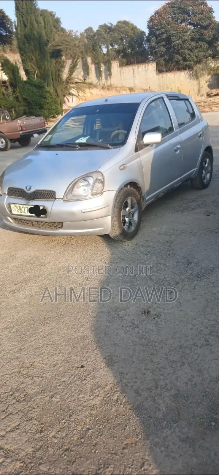 Toyota Vitz 2001 Silver