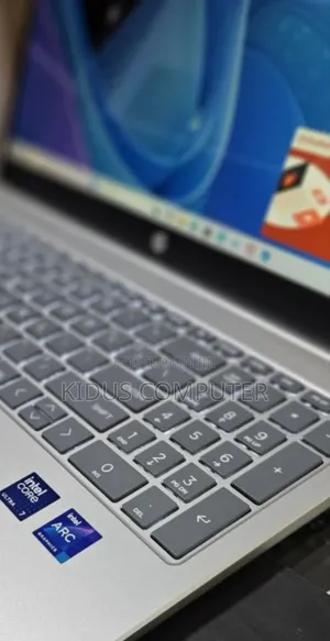Photo - New Laptop HP 16GB Intel Core Ultra 7 SSD 512GB