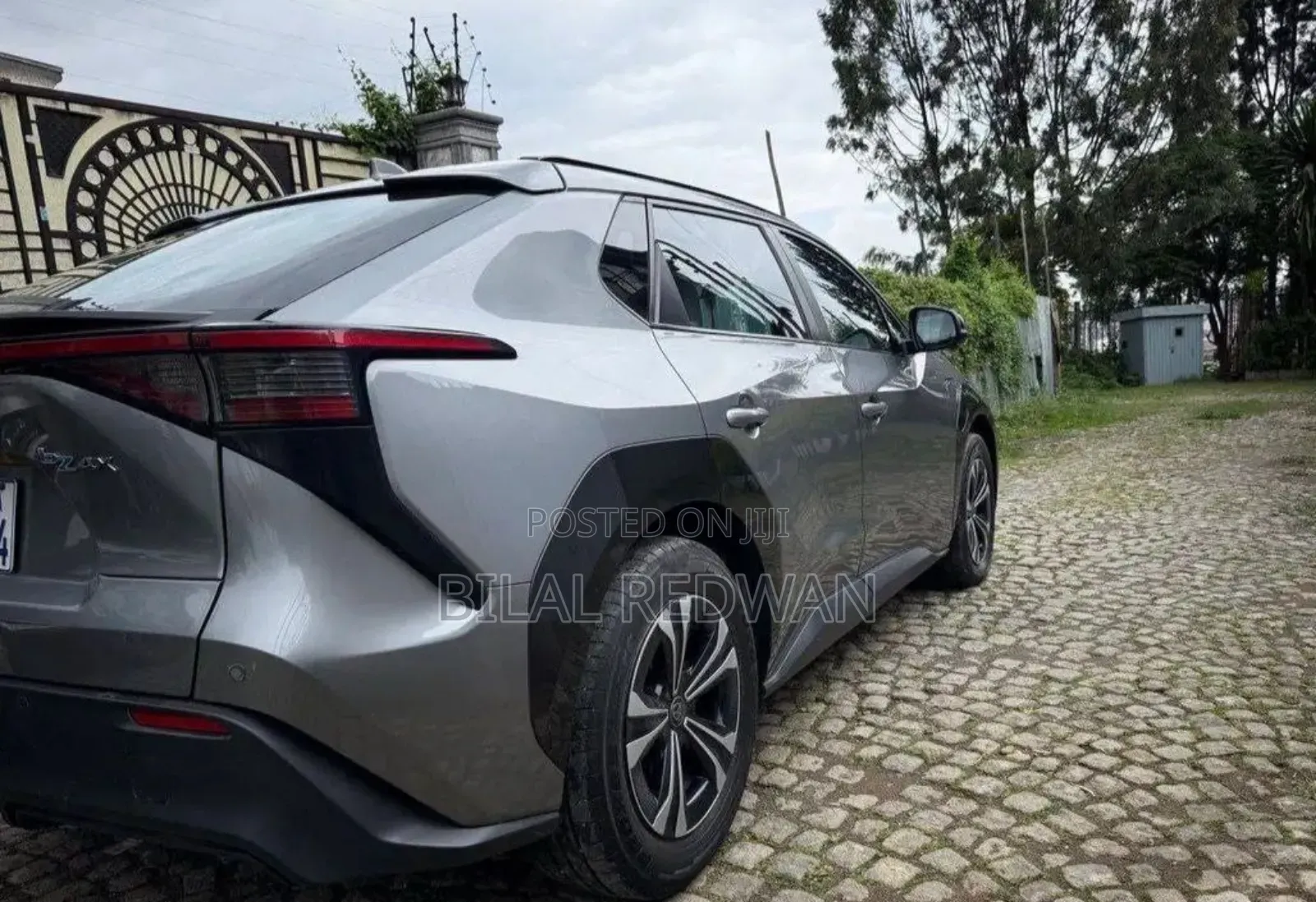 Toyota bZ4X 71.4 kWh AWD 2023 Gray