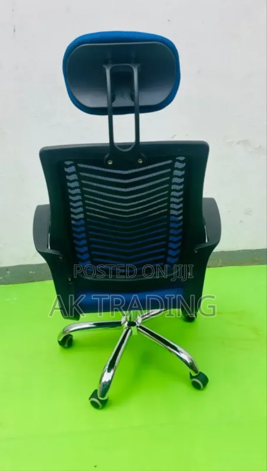 Full Colored Staff and Office Chair