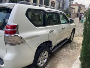 Toyota Land Cruiser Prado 2.7 i 2011 White