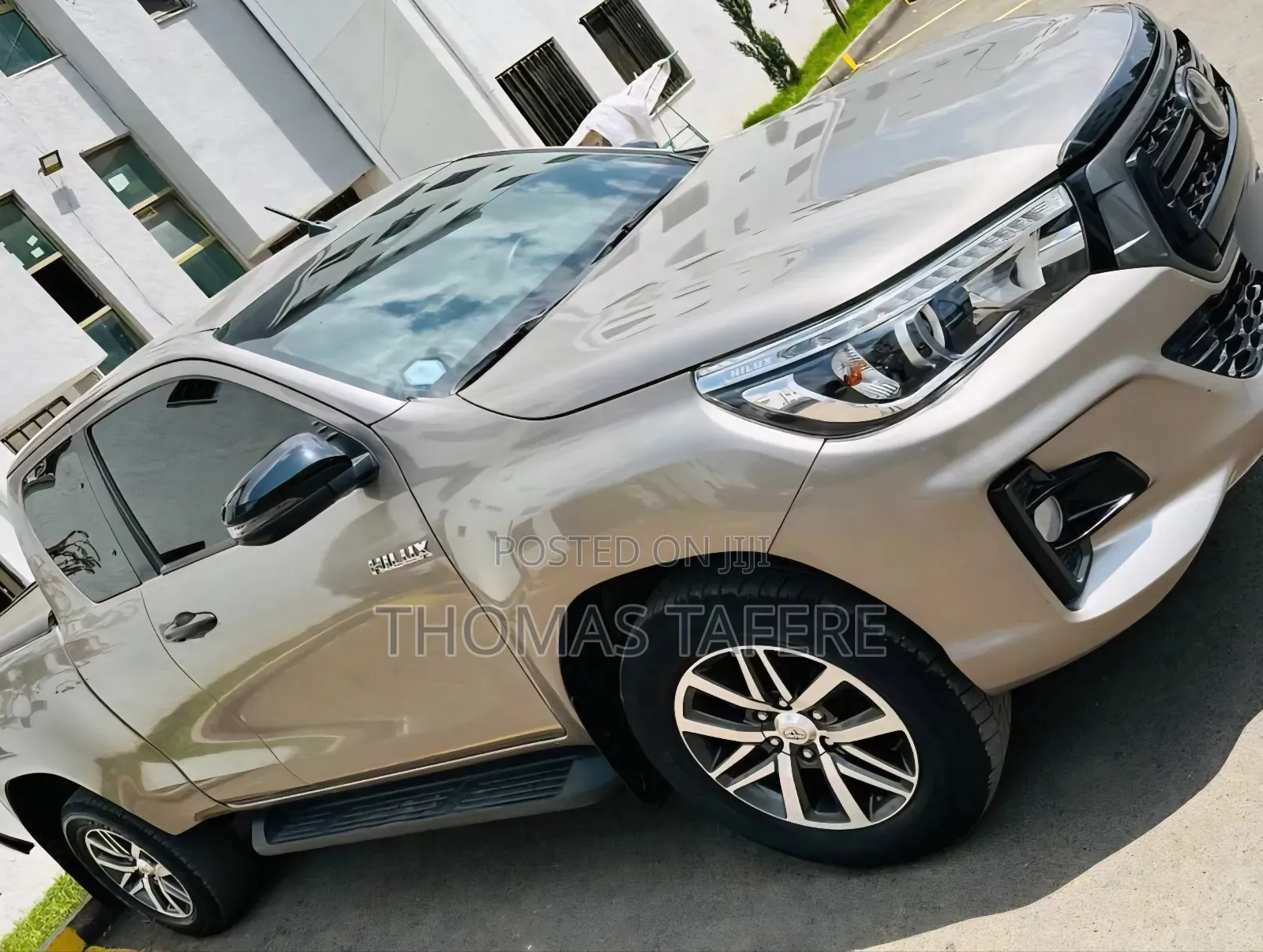 Toyota Hilux 2020 Gold