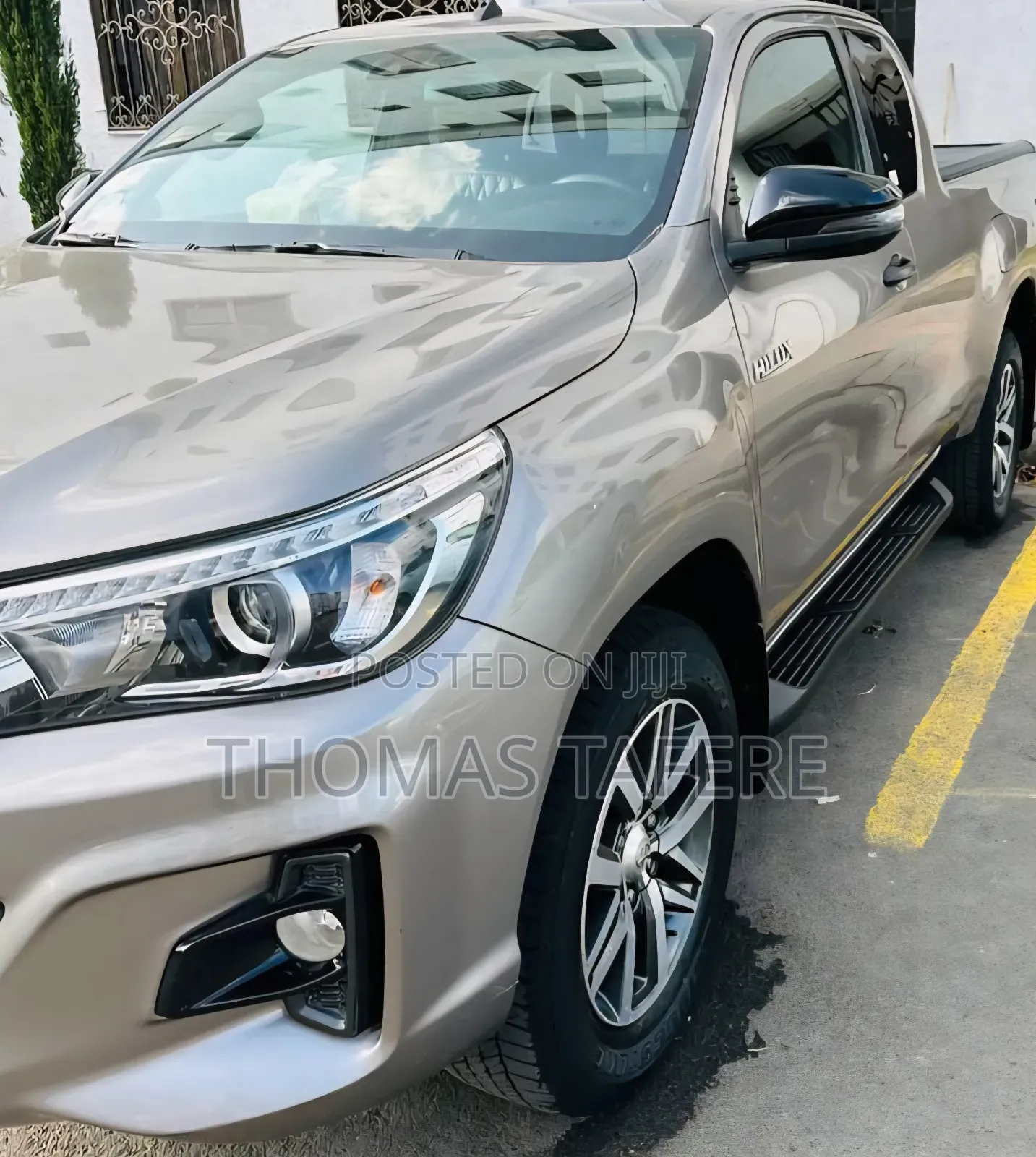 Toyota Hilux 2020 Gold