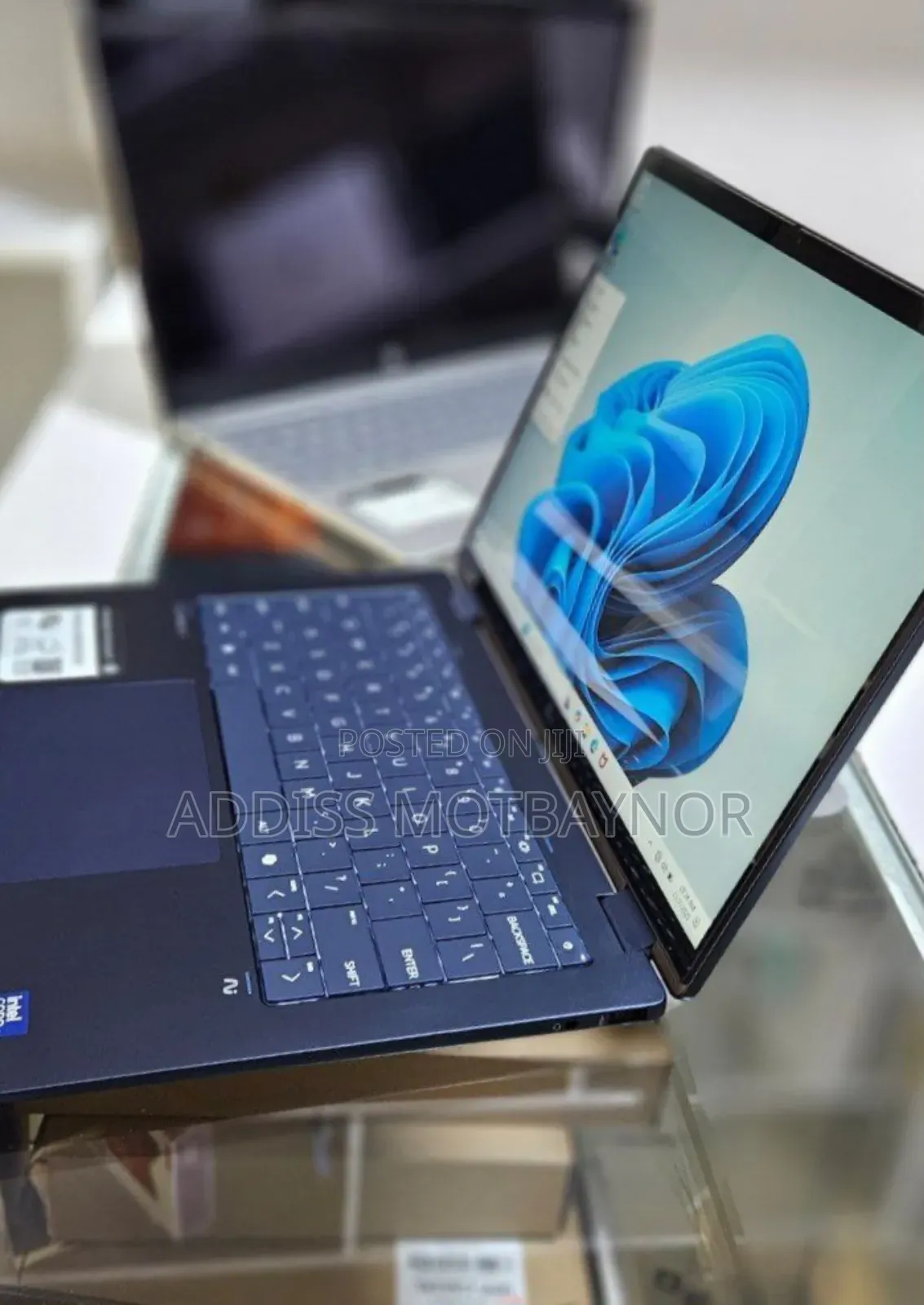 New Laptop HP OmniBook 5 14" 16GB Intel Core Ultra 7 SSD 1T