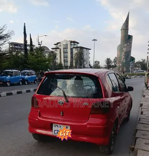 Toyota Vitz 2002 Red