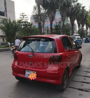 Toyota Vitz 2002 Red