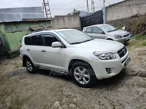 Toyota RAV4 2009 White