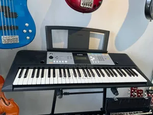 Photo - Yamaha PSR E453 Keyboard Support Flash