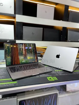 Photo - New Laptop Apple MacBook Pro M1 32GB Apple M1 SSD 512GB