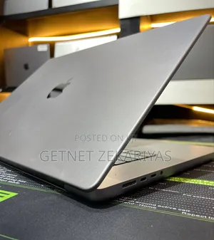 New Laptop Apple MacBook Pro 64GB Apple M1 Max SSD 1T