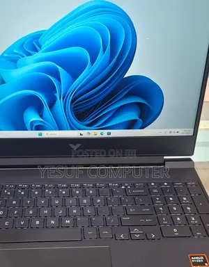 New Laptop HP Victus 15 32GB AMD Ryzen 5 SSD 1T
