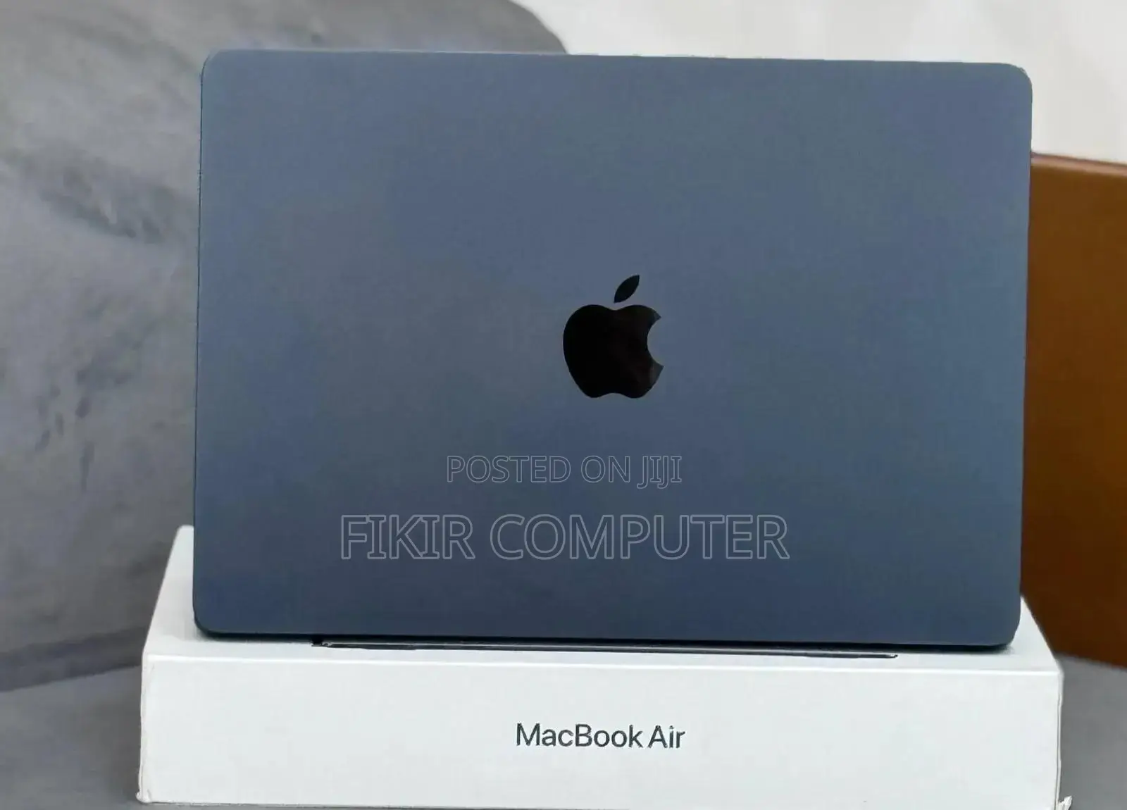 New Laptop Apple MacBook Air 2022 M2 8GB Intel Core M2 SSD 256GB