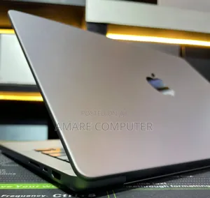 New Laptop Apple MacBook Pro M1 32GB Apple M1 Pro SSD 512GB