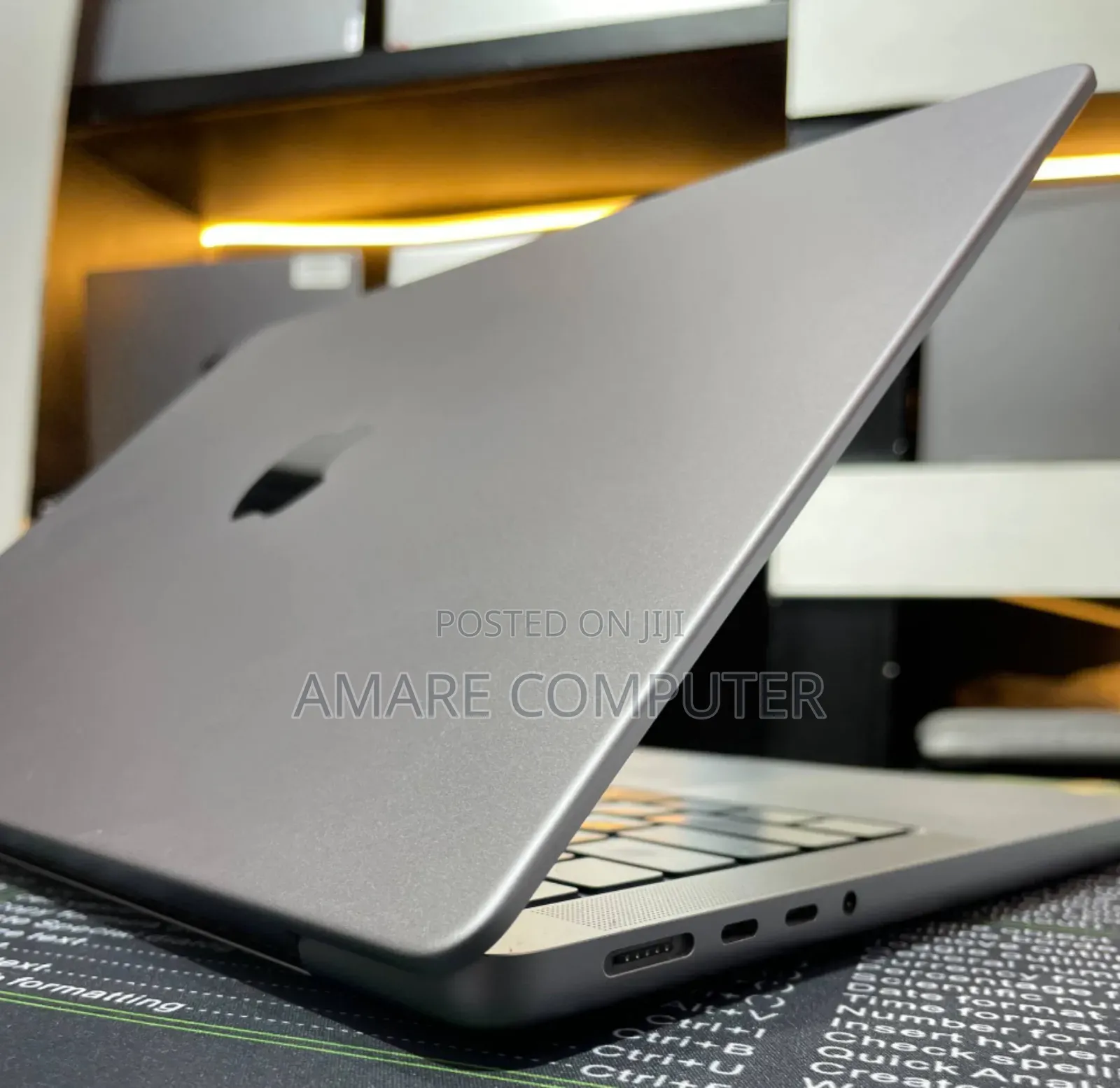 New Laptop Apple MacBook Pro M1 32GB Apple M1 Pro SSD 512GB