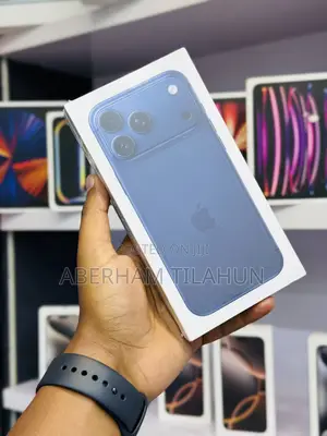 New Apple iPhone 17 Pro Max 512 GB Black