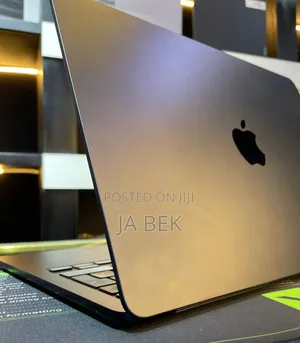 New Laptop Apple MacBook Air 2022 M2 24GB Apple M2 SSD 1T