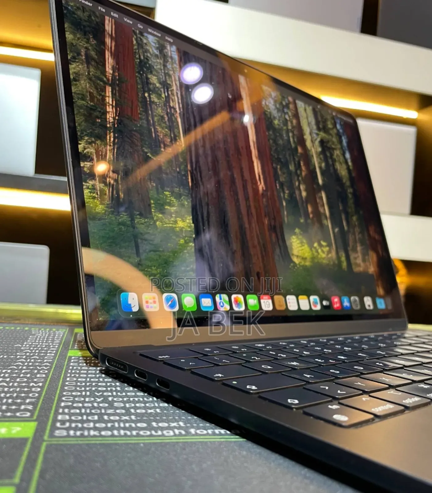 New Laptop Apple MacBook Air 2022 M2 24GB Apple M2 SSD 1T