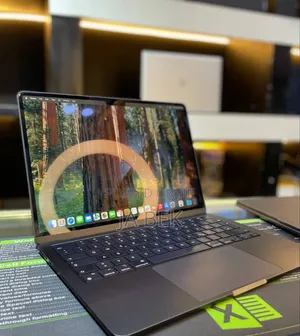 Photo - New Laptop Apple MacBook Air 2022 M2 24GB Apple M2 SSD 1T