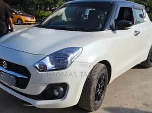 Suzuki Swift 2022 White
