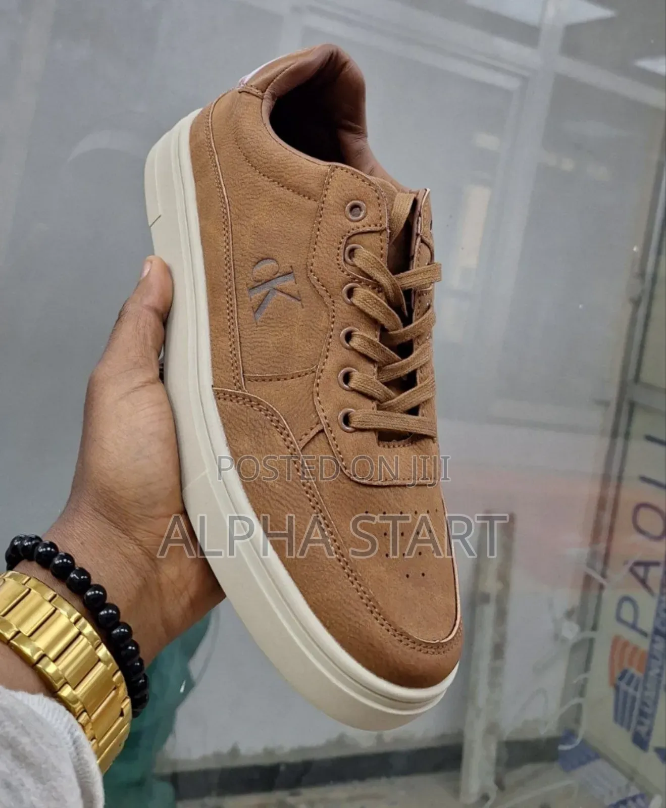 New Arrival  
  Calvin Klein 
 Made in Vietnam