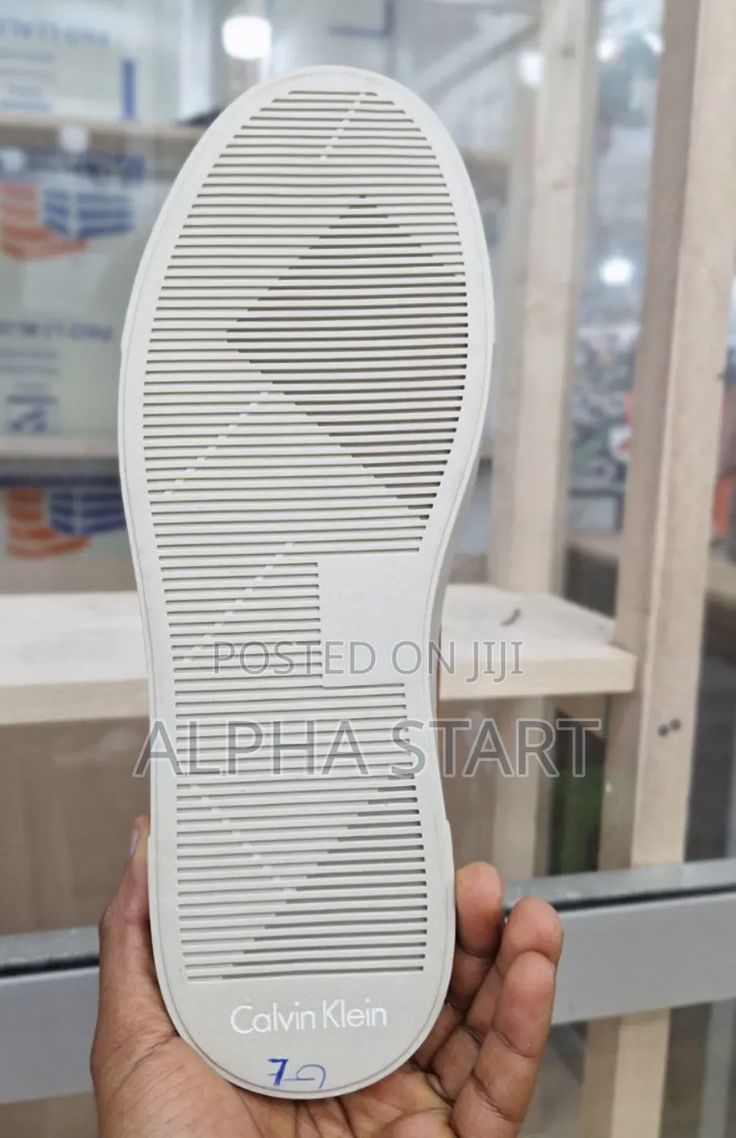 New Arrival  
  Calvin Klein 
 Made in Vietnam