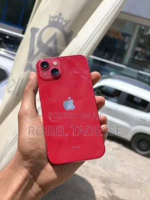Photo - Apple iPhone 13 256 GB Red