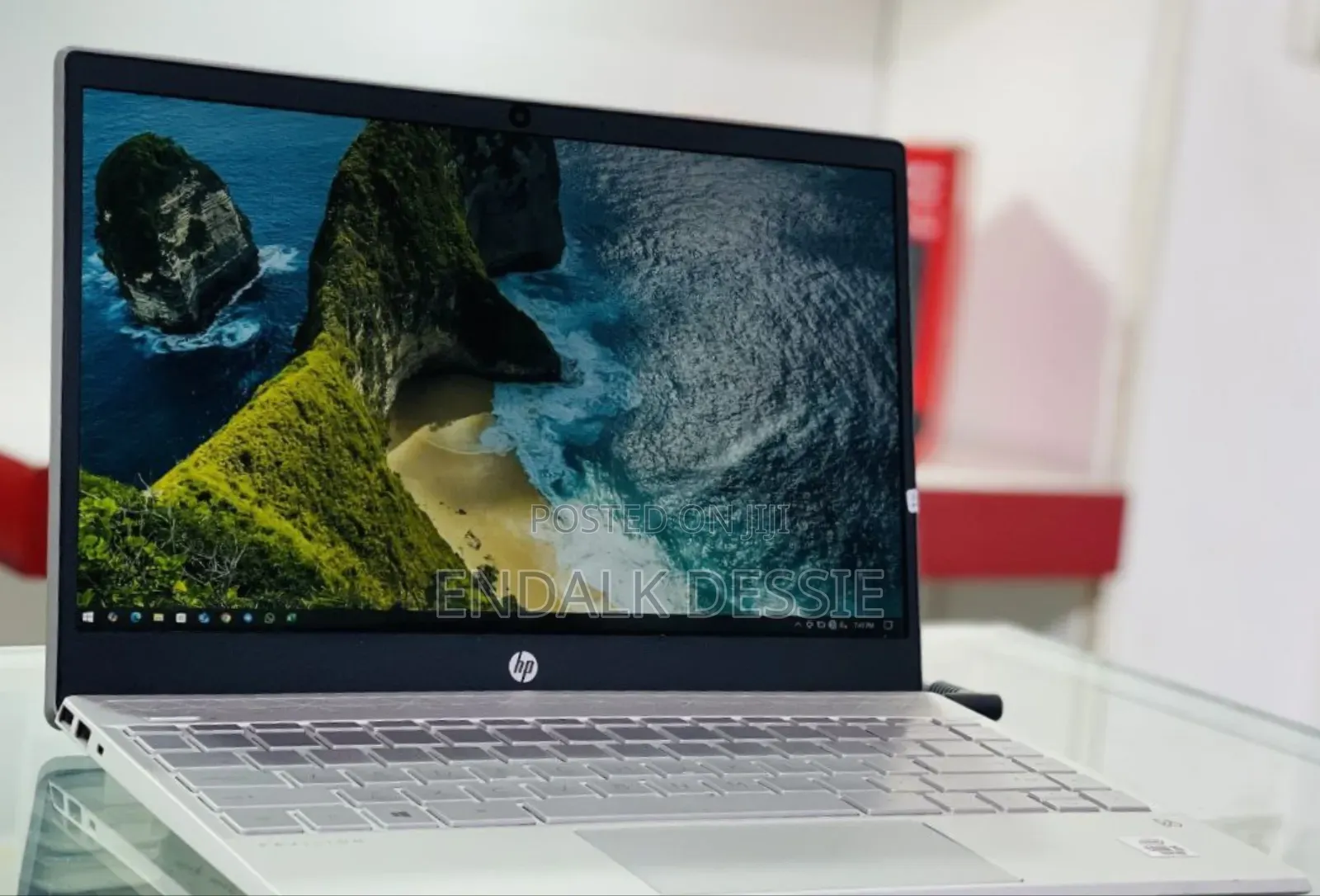 New Laptop HP Pavilion 13 8GB Intel Core I5 SSD 256GB