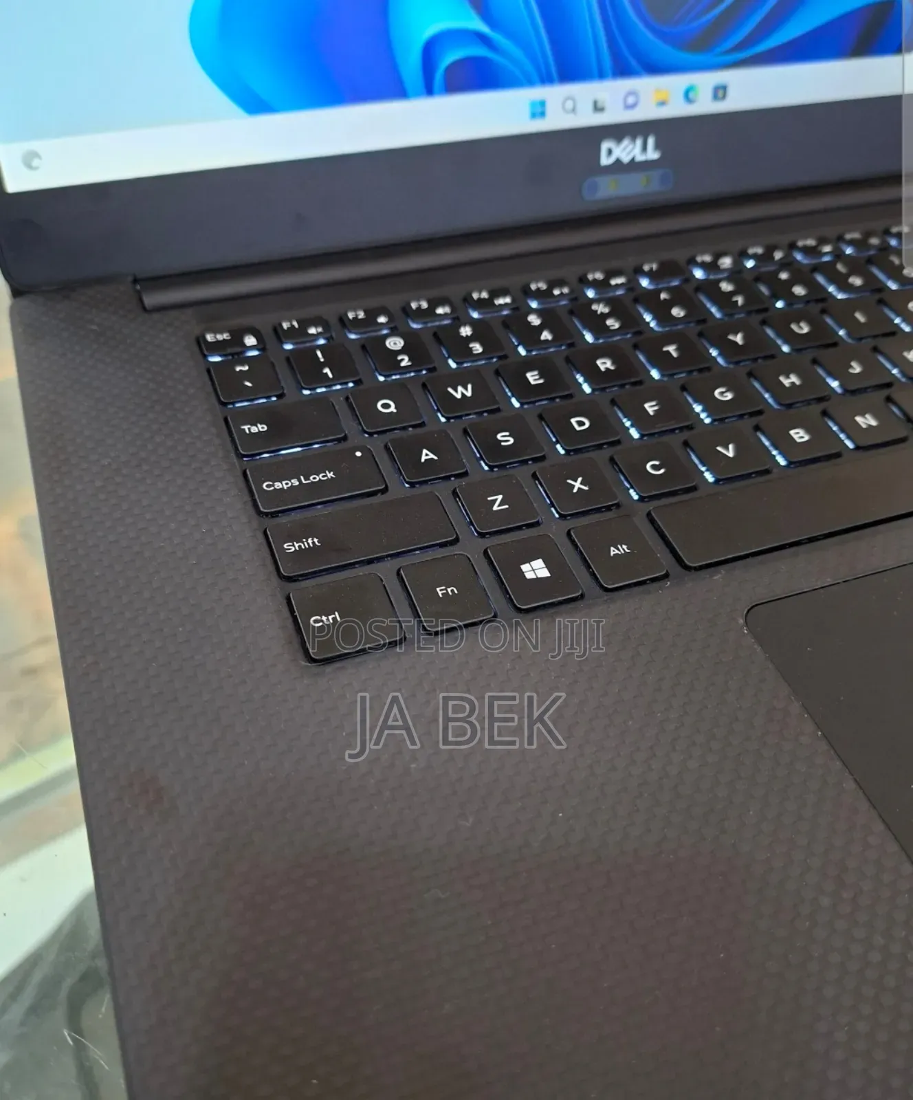 New Laptop Dell Precision 5540 16GB Intel Core I5 SSD 256GB