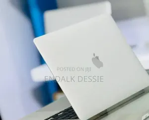 New Laptop Apple MacBook Pro 8GB Apple M2 SSD 512GB