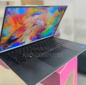 New Laptop Dell XPS 15 16GB Intel Core I7 SSD 512GB