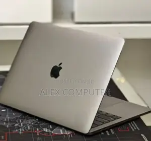 New Laptop Apple MacBook Pro 2016 16GB Intel Core I7 SSD 512GB