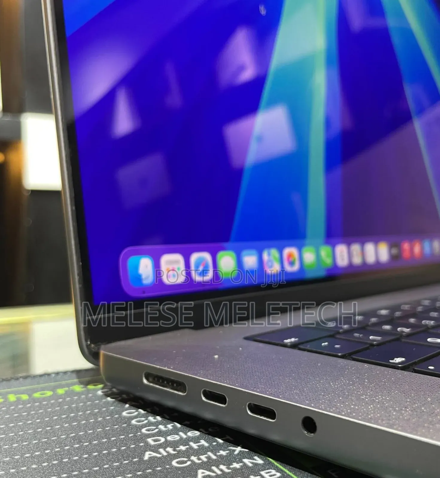 New Laptop Apple MacBook Pro 2021 M1 64GB Apple M1 Max SSD 1T