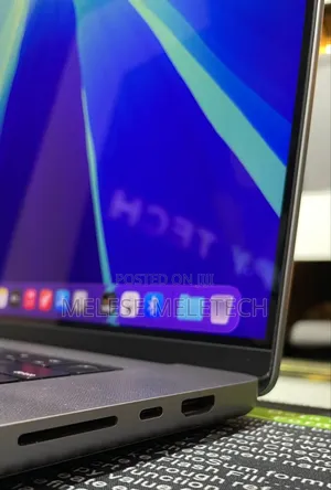 New Laptop Apple MacBook Pro 2021 M1 64GB Apple M1 Max SSD 1T