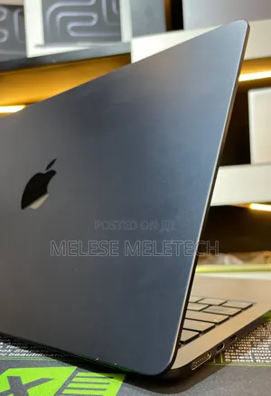 New Laptop Apple MacBook Air 2023 M2 24GB Apple M2 SSD 1T