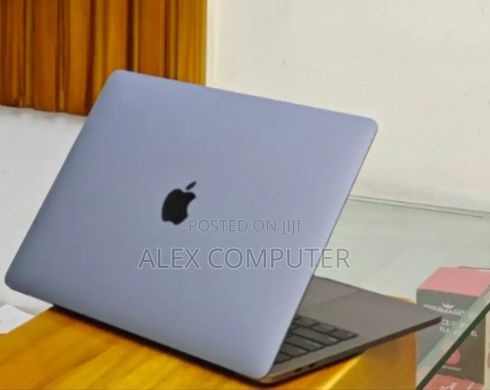New Laptop Apple MacBook Pro 2019 16GB Intel Core I5 SSD 1T