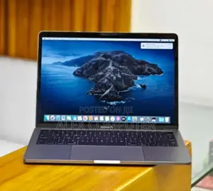 New Laptop Apple MacBook Pro 2019 16GB Intel Core I5 SSD 1T