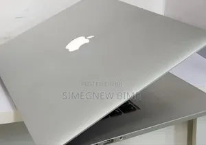 Photo - New Laptop Apple MacBook Pro 2022 M2 8GB Apple M2 SSD 256GB