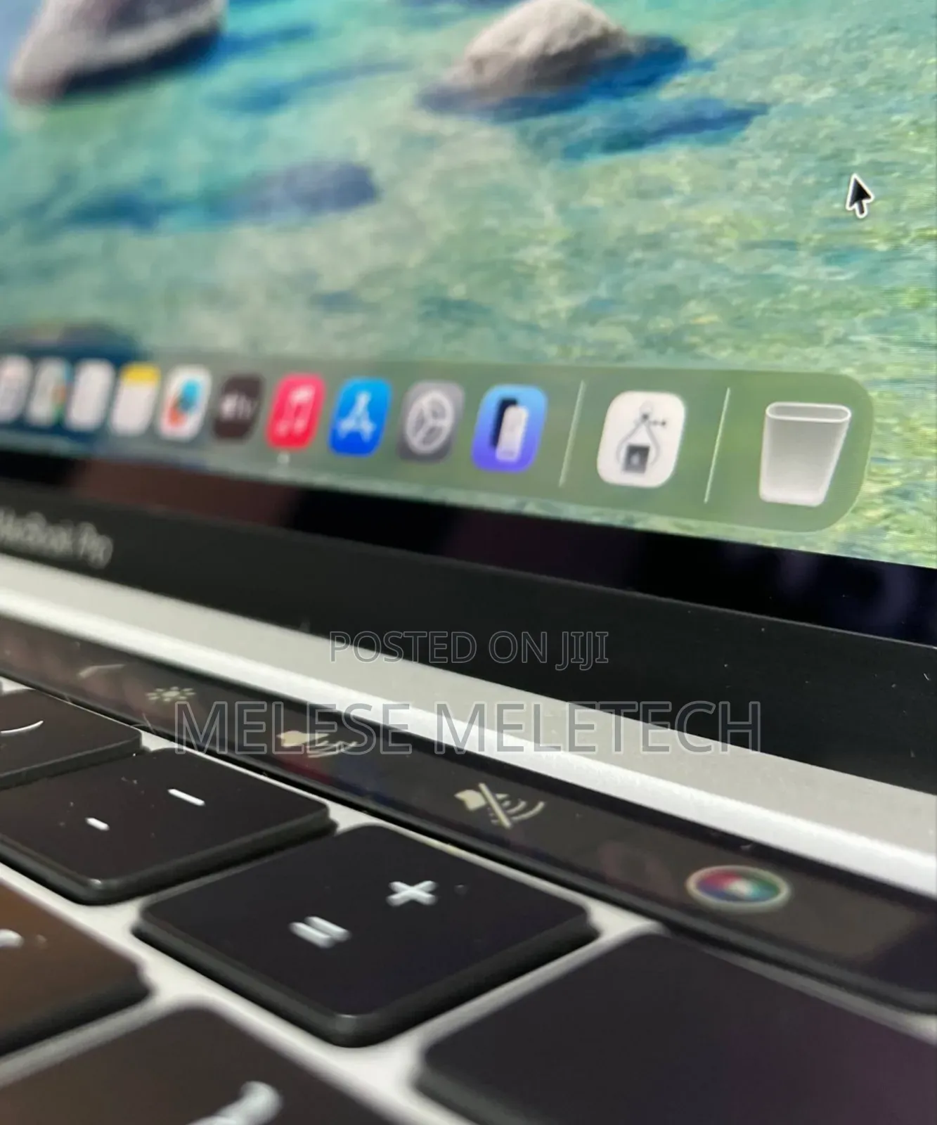 New Laptop Apple MacBook Pro 2020 M1 8GB Apple M1 Pro SSD 512GB