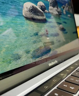 New Laptop Apple MacBook Pro 2020 M1 8GB Apple M1 Pro SSD 512GB