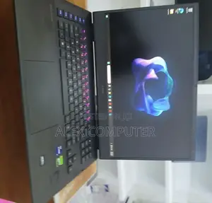 New Laptop HP Omen 17 32GB Intel Core I9 SSD 2T