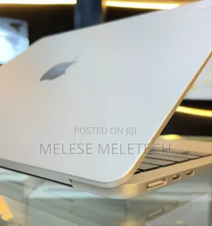 New Laptop Apple MacBook Pro 2022 M2 8GB Apple M2 SSD 256GB