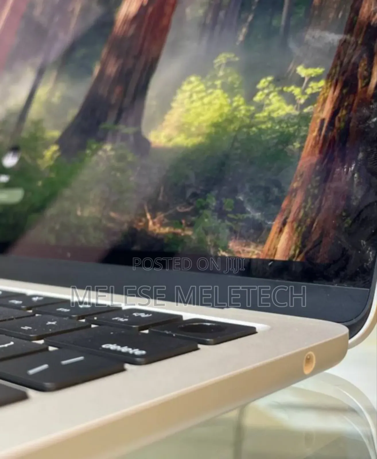 New Laptop Apple MacBook Pro 2022 M2 8GB Apple M2 SSD 256GB