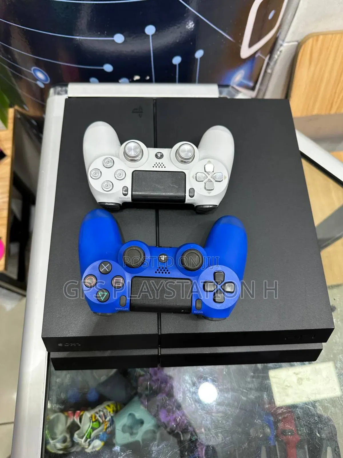 Playstation 4 Standard Model ጄ ል ብ ሬ ክ Ps