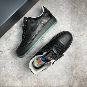 Photo - Nike Air Force 1 Premium