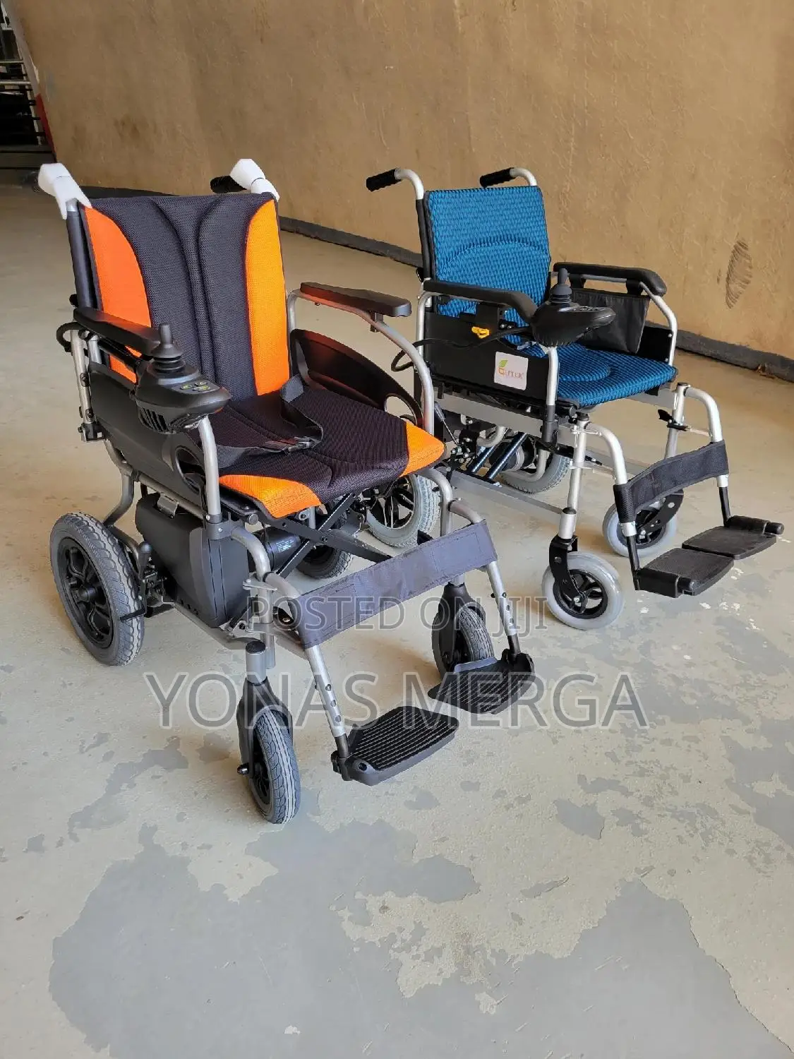 Electronic Charging Wheelchair竊፲wheelchair፣商folding Backrest