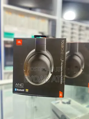 Photo - JBL Tour One M2 Headphones
