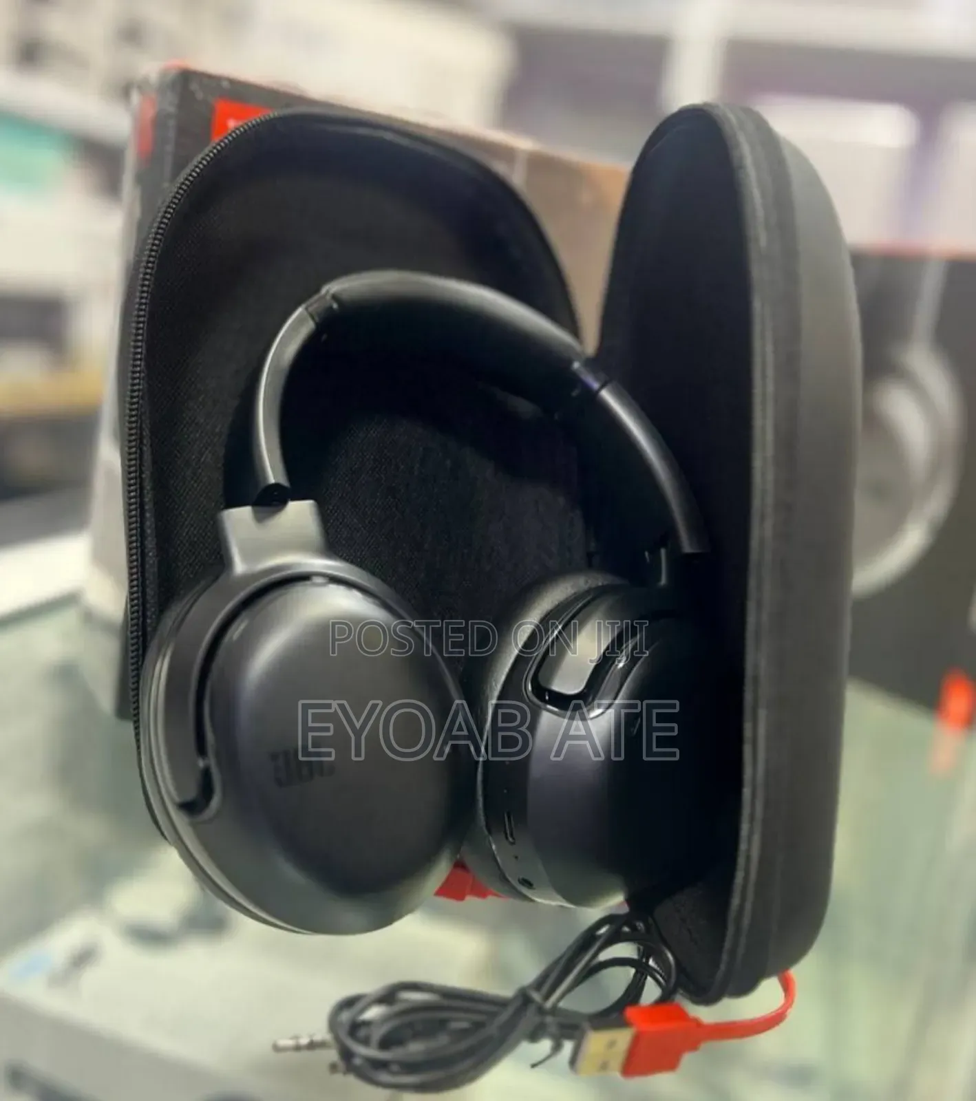 JBL Tour One M2 Headphones